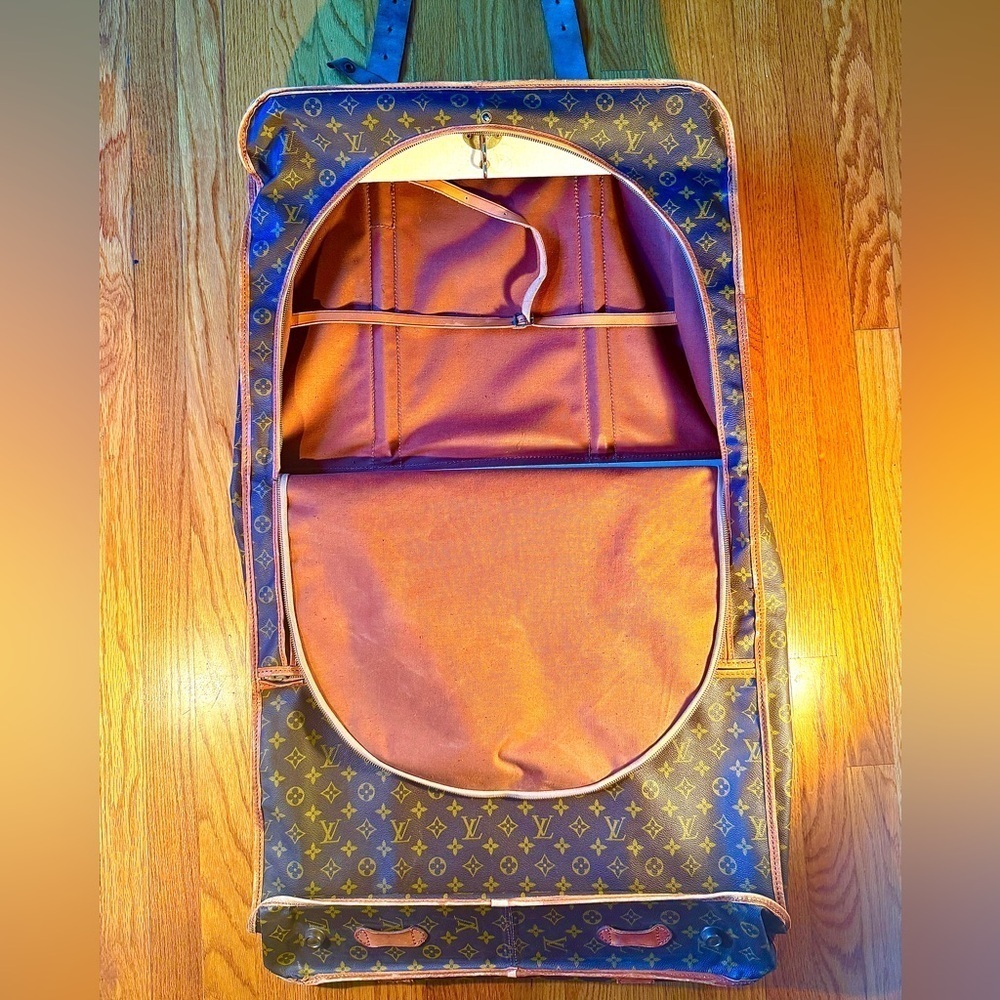 LOUIS VUITTON 1960s Vintage Suitcase Bag  | Great for Dresses & Suits 🤩🎁​ - Picture 14 of 15
